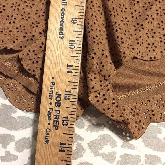 Faux suede scalloped eyelet design shorts - Picture 5 of 5